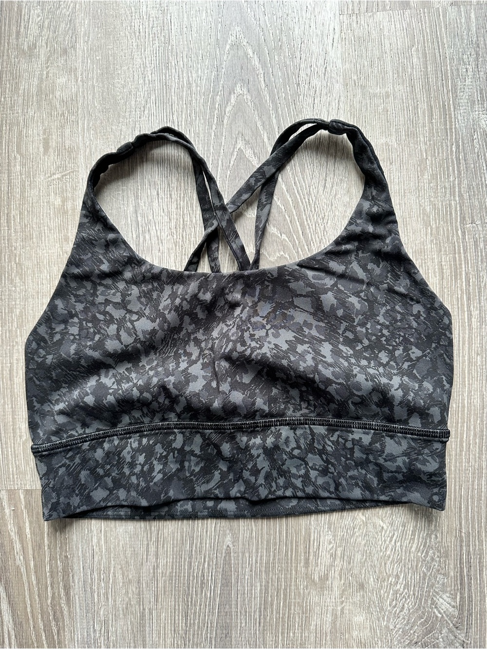 Lululemon sports bra size 6